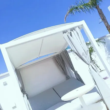 Cleros Sky Lounge 4*