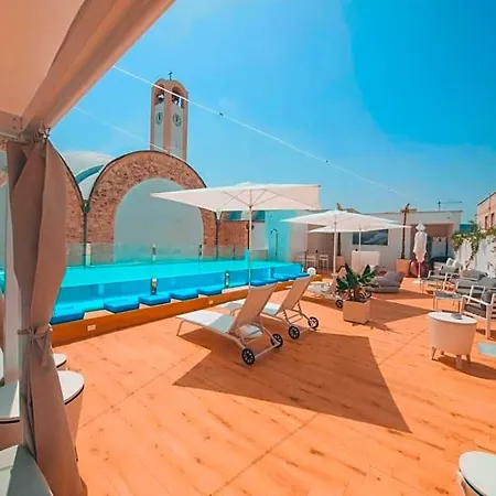 Cleros Sky Lounge 4* 파사노
