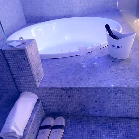 לינה וארוחת בוקר Cleros Sky Lounge 4*